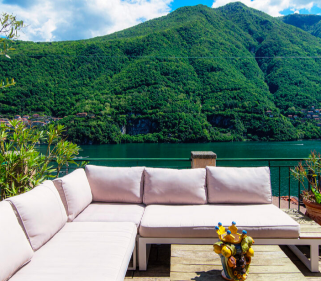 Městský dům s nádhernou terasou v Laglio na Lago di Como