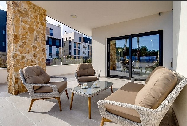 Nové apartmány na prodej v Playa Flamenca