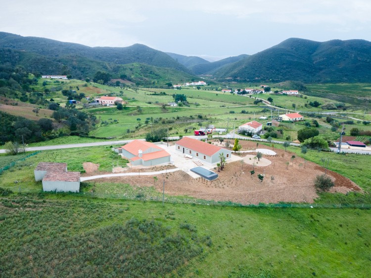 Stylové vesnické stavení s bazénem na prodej, São Marcos da Serra